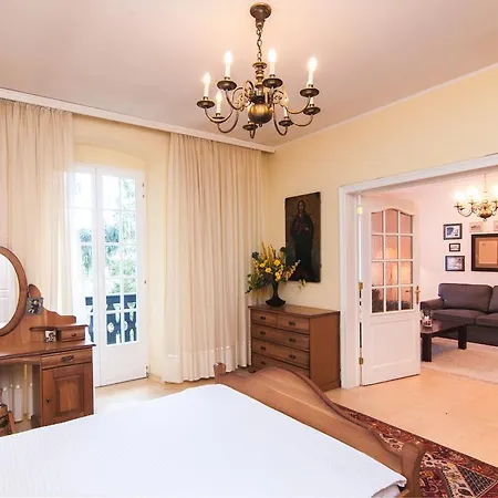 Mon Plaisir Apartment *